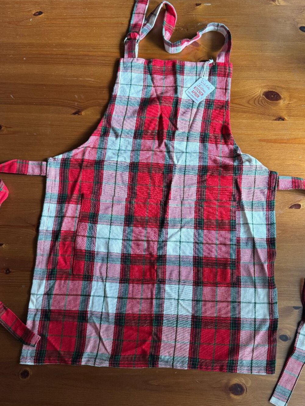 NWT Sur La Table Holiday Plaid Kids Apron with Adjustable Straps - 18" X 24"